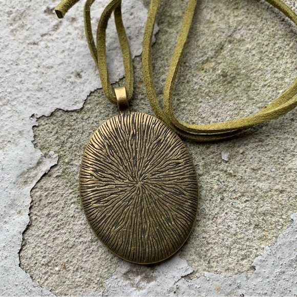 Handmade Desperately Seeking Susan pendant necklace - Picture 3 of 3